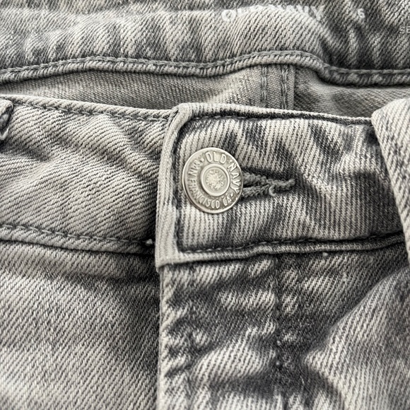 Old Navy High-Waisted Button-Fly Curvy O.G. Straight Cut-Off Jeans size 6 - Picture 9 of 16